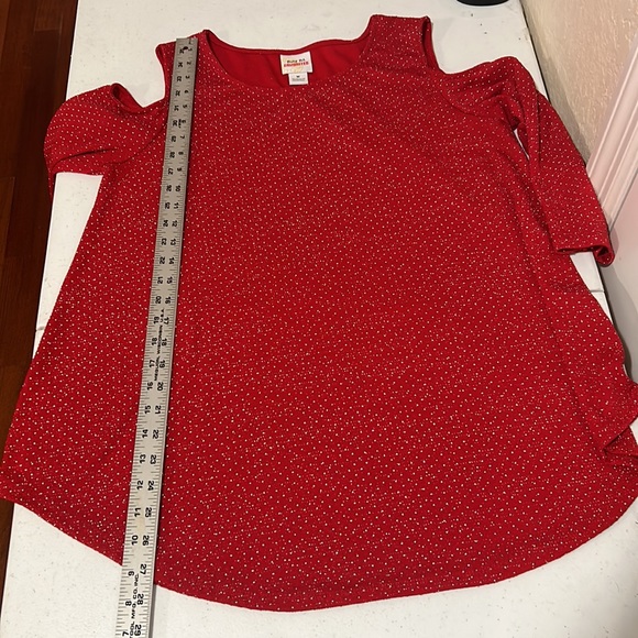 Ruby Rd Favorites, Red With Silver Metallic Dots, Cold Shoulder Top, Sz Medium - Picture 6 of 7